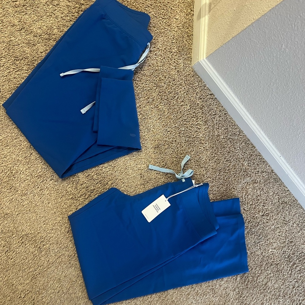 Figs Livingston Bundle